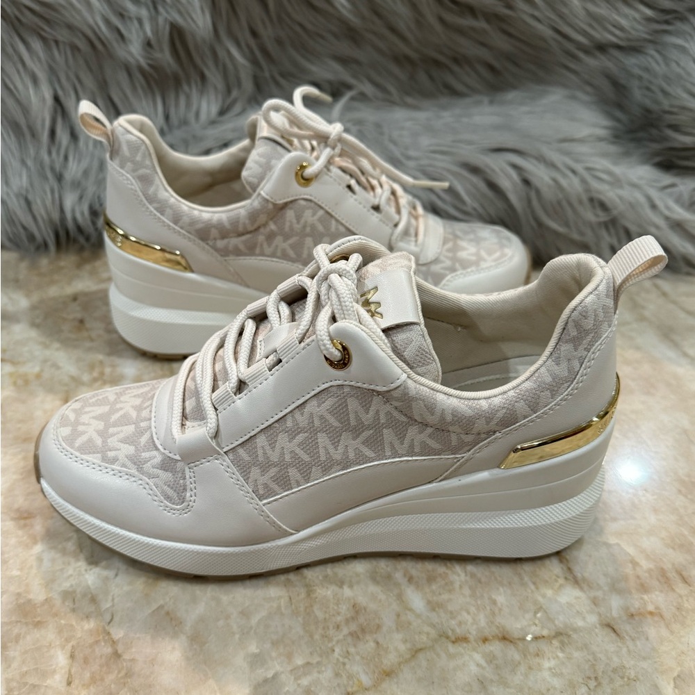 Michael by Michael Kors Women’s Elevated Platform Logo Design Sneakers. New - Picture 8 of 14